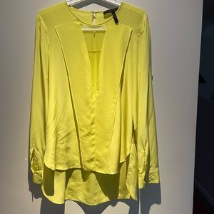 BCBG Max Azria 💯 silk shirt